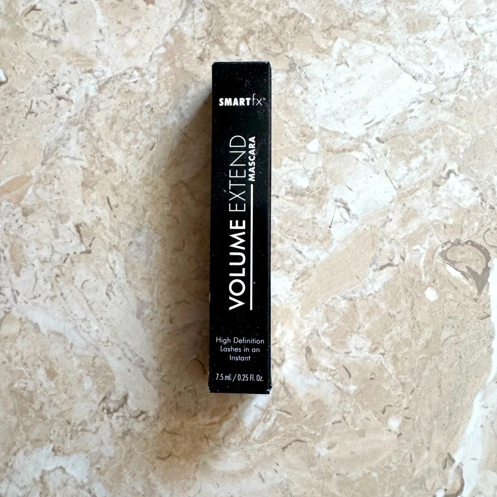 Smart FX Volume Extend Mascara Black NEW IN BOX